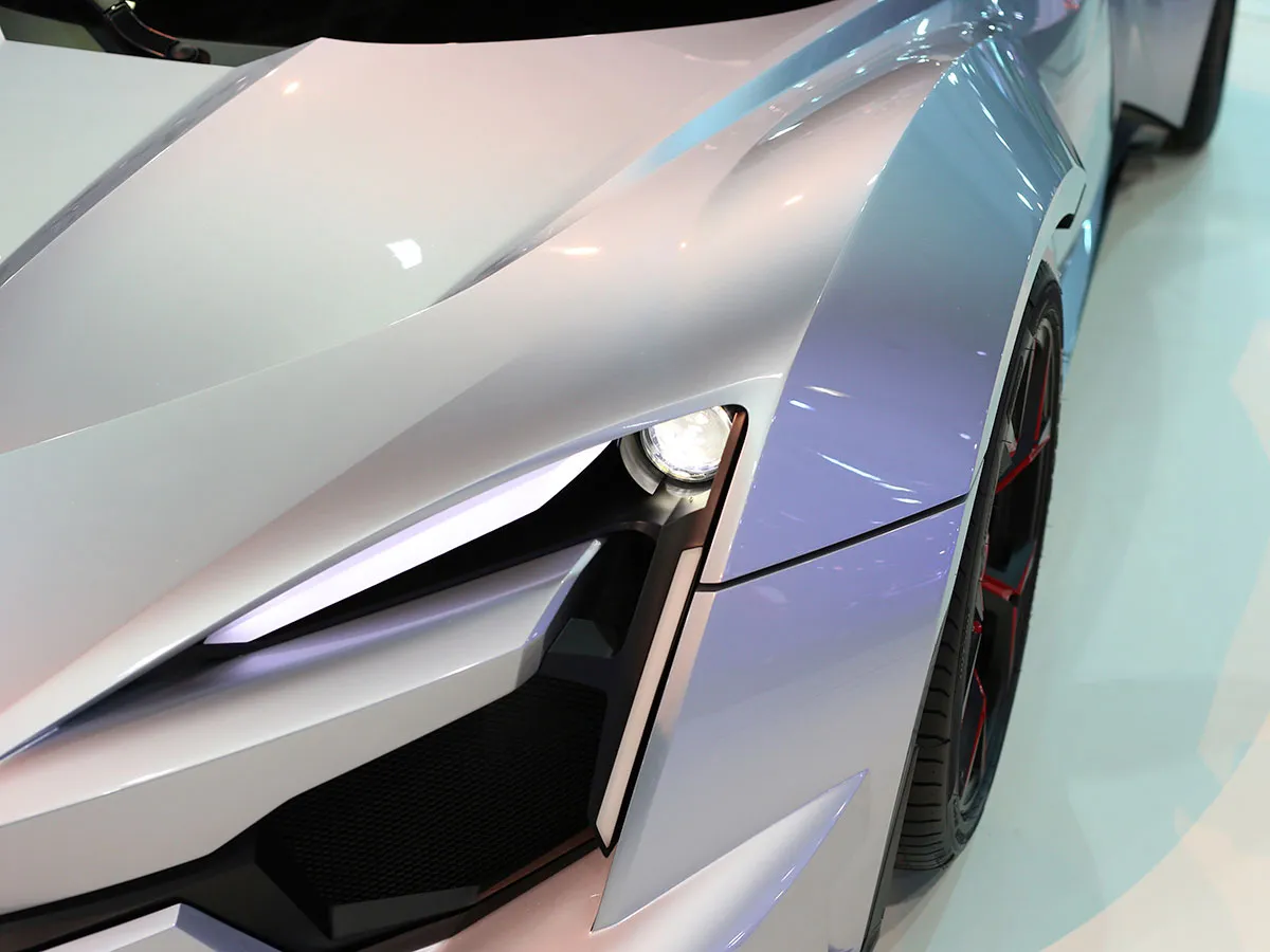 Descubre el lujoso Fenyr SuperSport de W Motors, un impresionante coche de alta gama por 1,8 millones de dólares