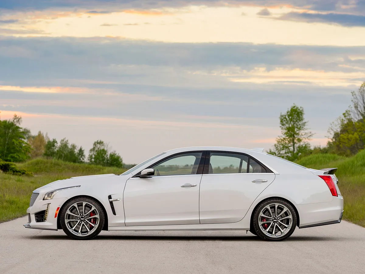 Cadillac CTS-V 2016: ¿El epitome del lujo y potencia en un solo automóvil?