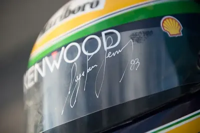 CJ Wilson de Los Angeles Angels y su pasión por Ayrton Senna: una historia de inspiración y determinación
