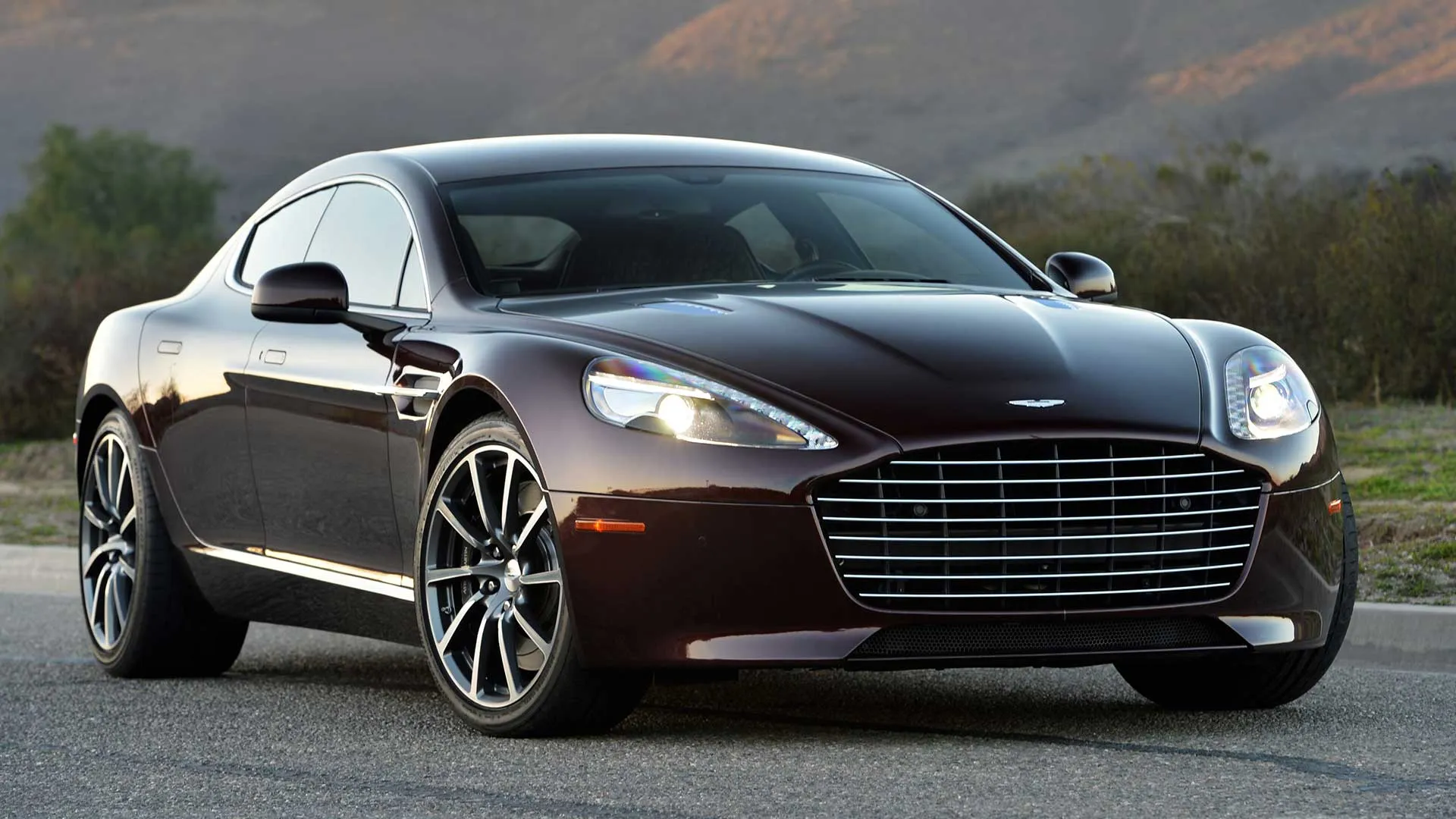 aston_martin_rapide_s_4.jpg