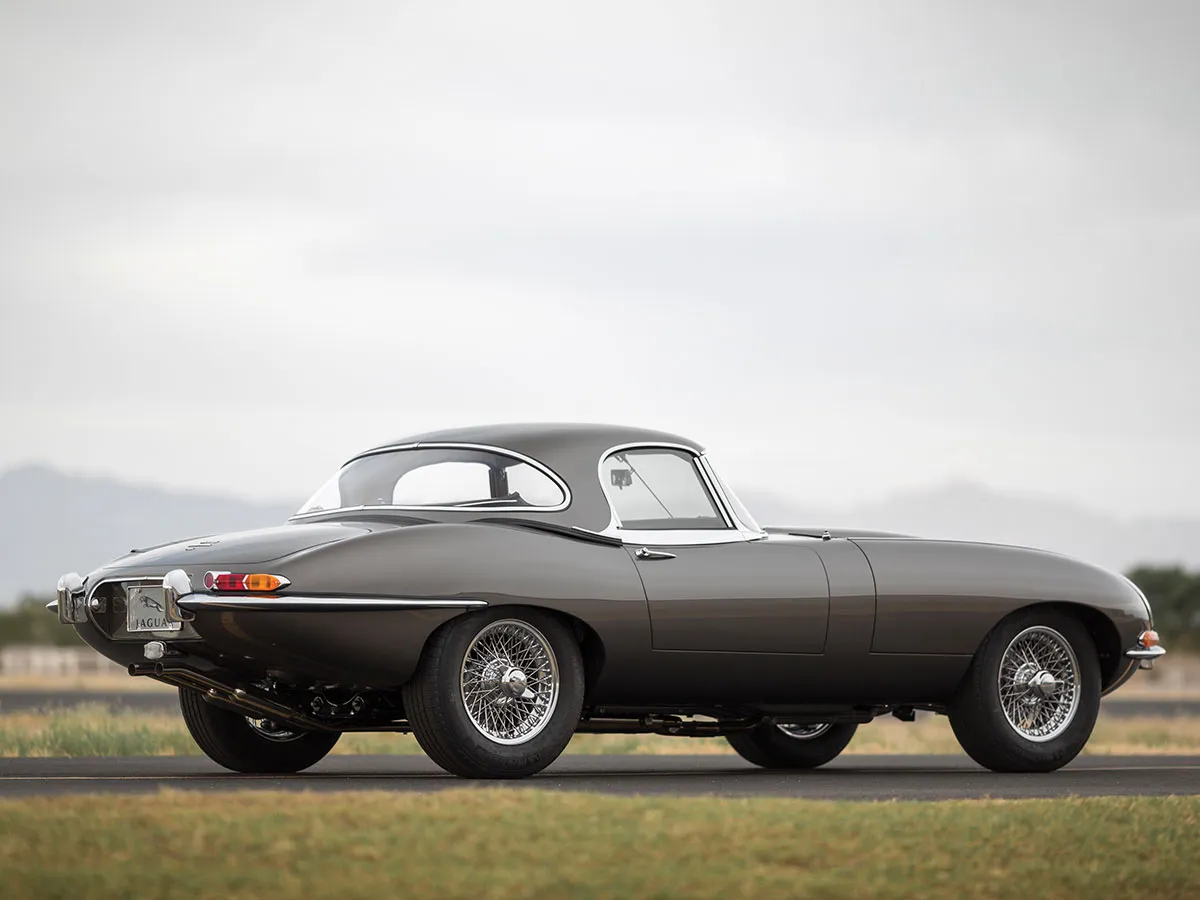 Impulsado por la disrupción Jaguar E-type Series