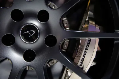 Comparativa de superdeportivos: LaFerrari vs 918 Spyder vs P1 vs Veyron vs Huayra - ¡Descubre cuál es el mejor!