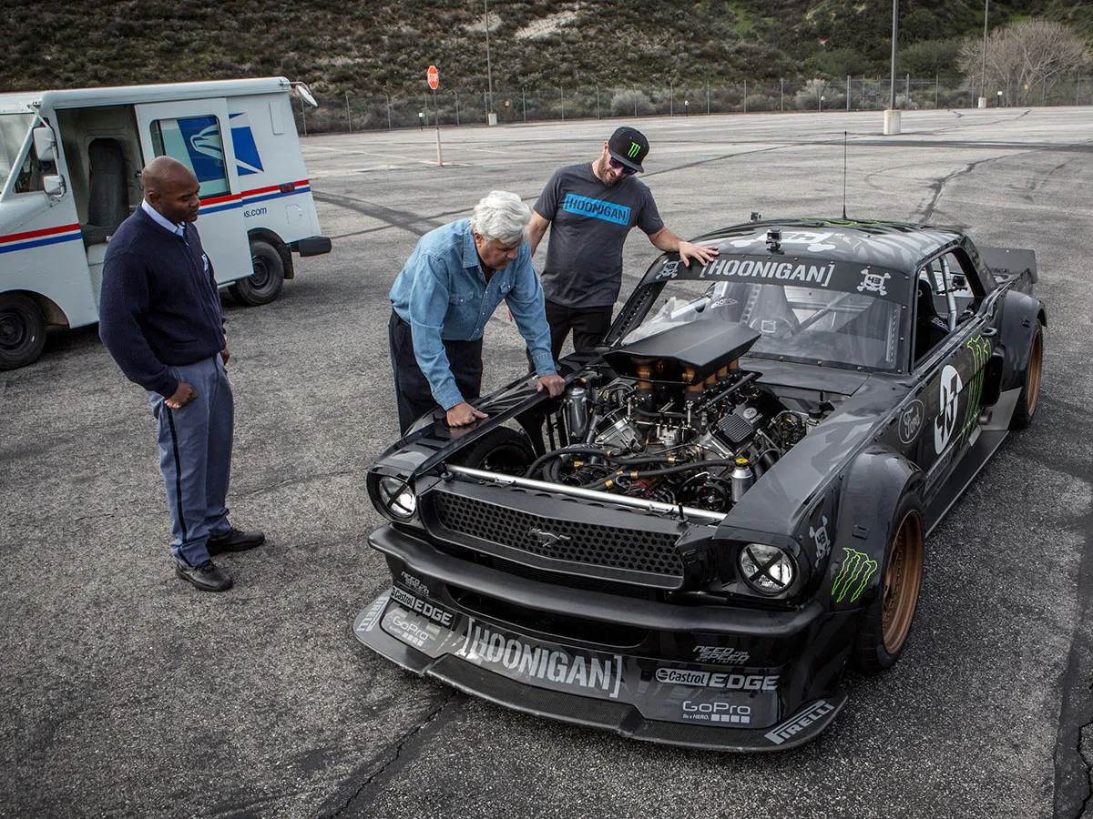 jaylenogarage_bestias_de_carga_arte_1.jpg