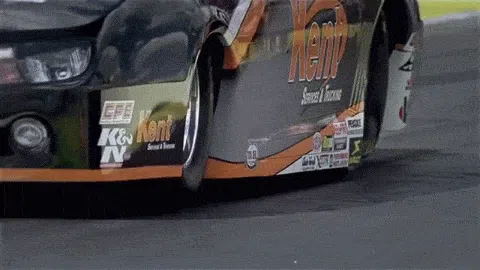 Las emocionantes carreras de aceleración de la NHRA capturadas en cámara superlenta te dejarán sin aliento