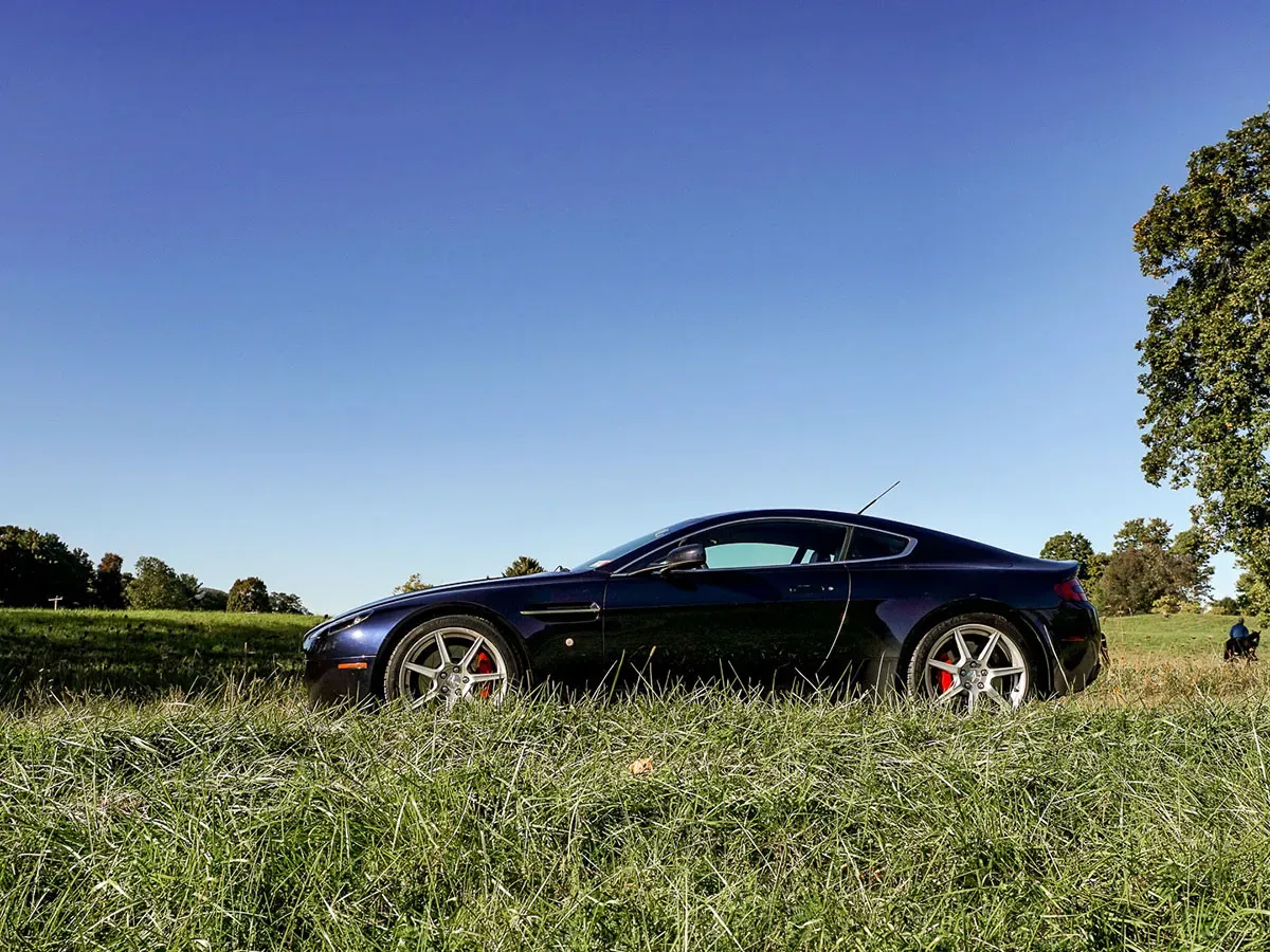 Aston Martin V8 Vantage