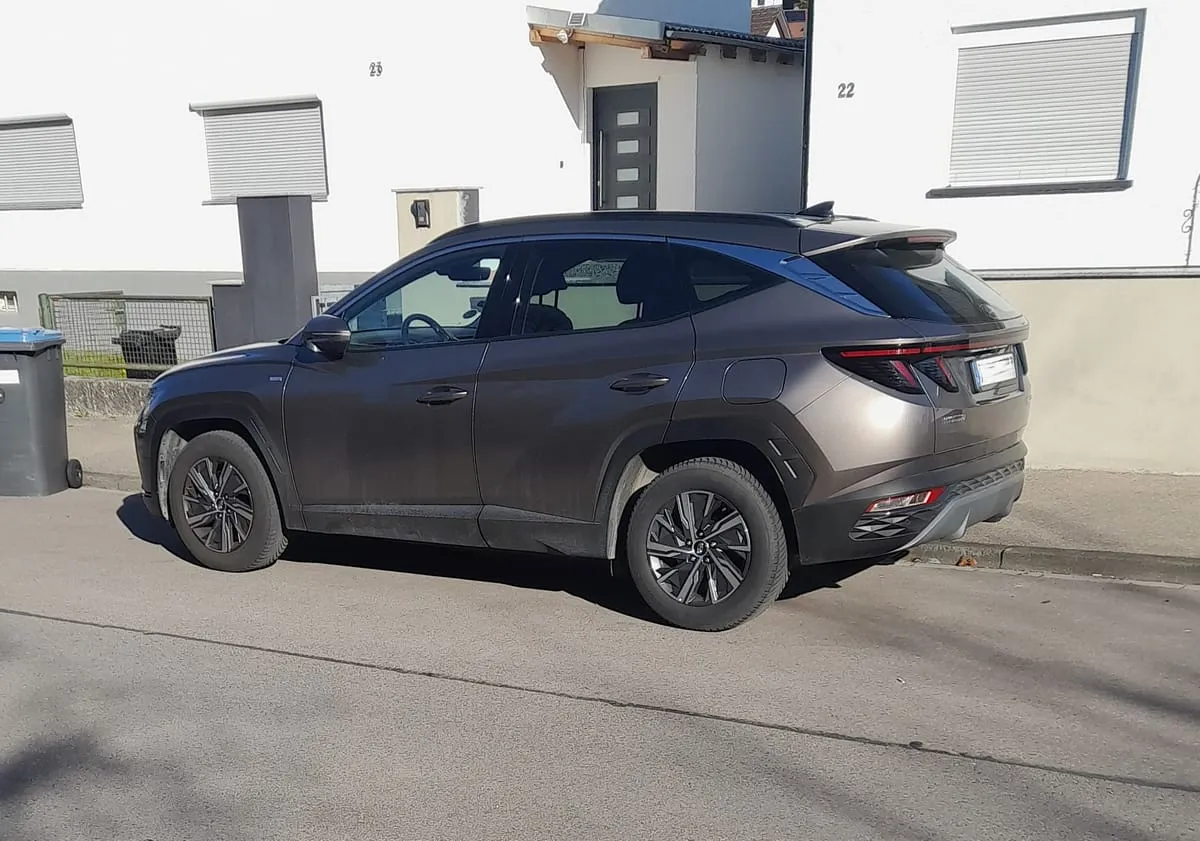 Hyundai Tucson NX4 2022 2023 lateral exterior